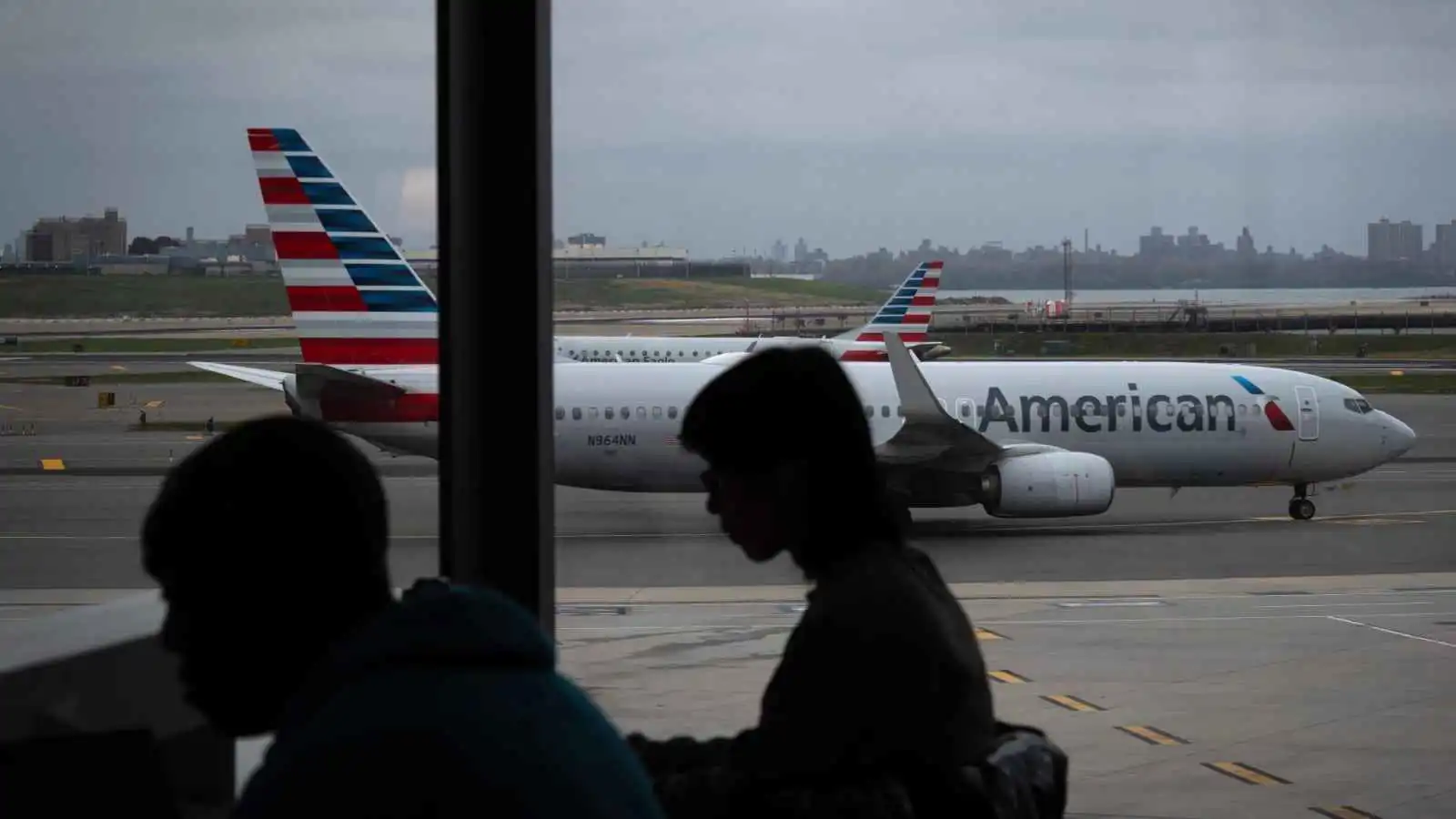 أمريكا ترفع القيود المفروضة على الرحلات الجوية بسبب الإغلاق الحكومي