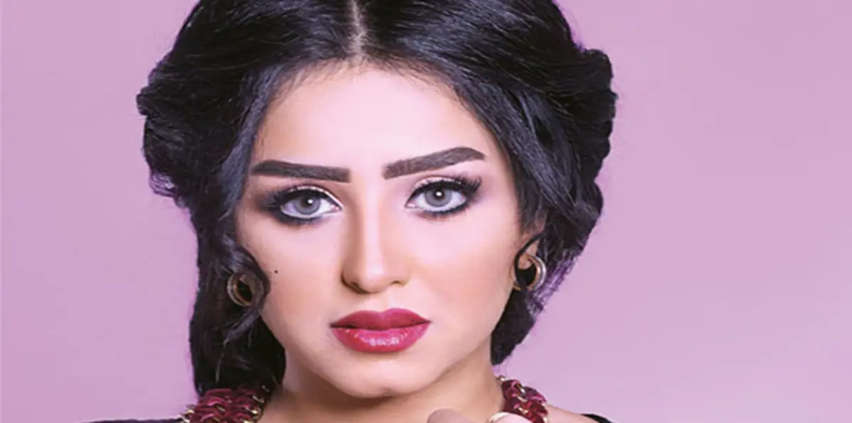 بالفيديو.. المهرة البحرينية تتباهى في مزاد بدفعها مبلغًا خياليًا لشراء رقم سيارة