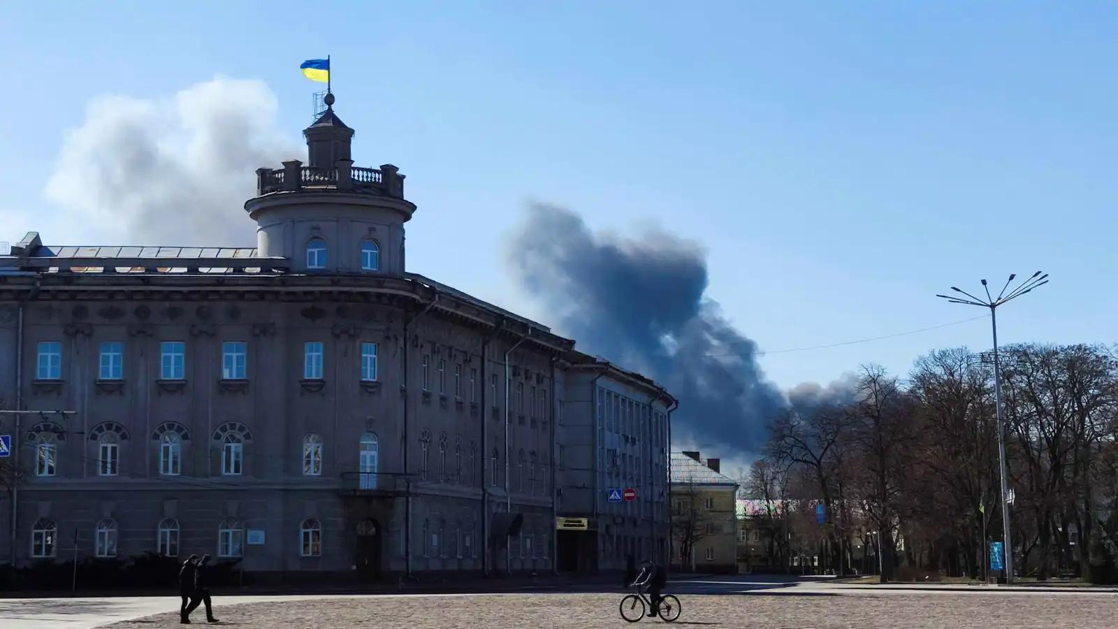 هجوم روسي على تشيرنيهيف الأوكرانية يتسبب بانقطاع الكهرباء