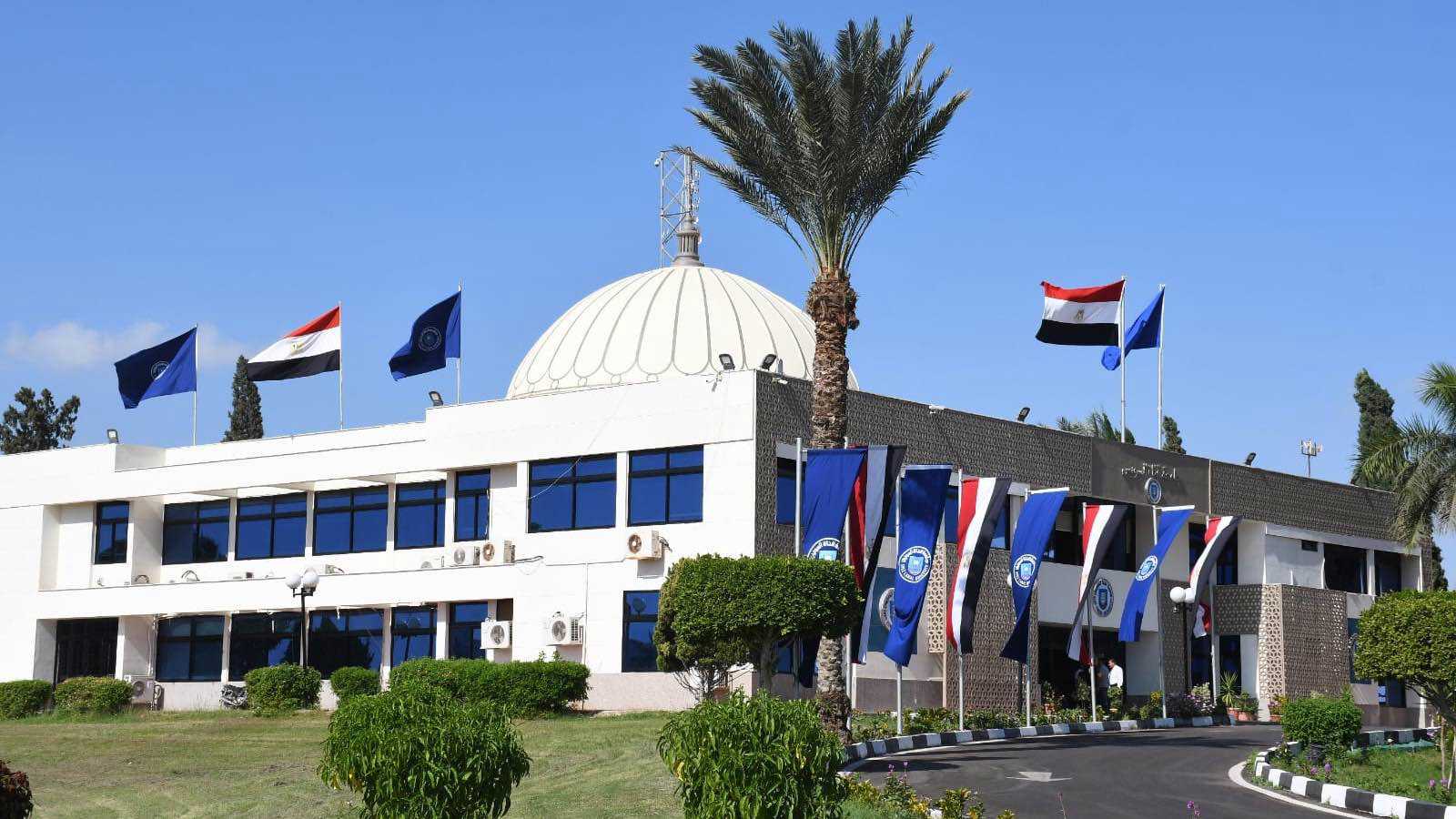 مصر.. عشرات حالات الاختناق إثر حريق بجامعة قناة السويس