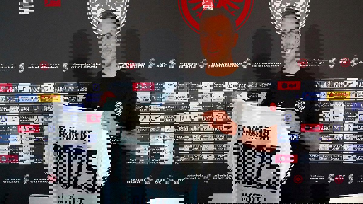 بعد عودته للدوري الألماني.. ماريو غوتزه لا يفكر حاليا في كأس العالم