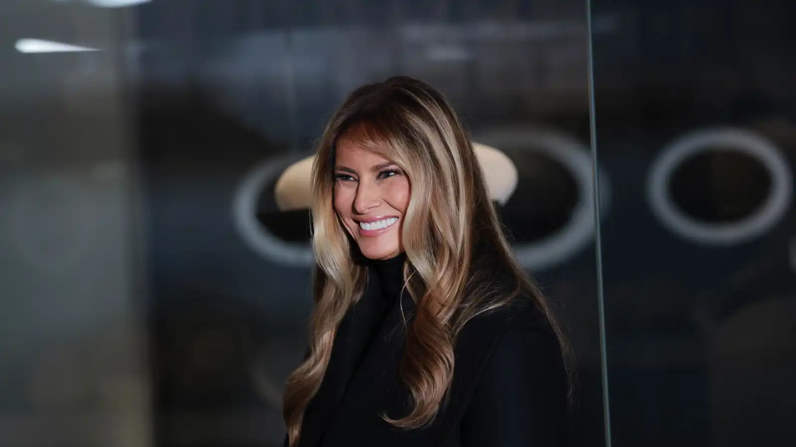 صورة نادرة لميلانيا ترامب تكشف تحولات جذرية قبل مرحلة "السيدة الأولى"