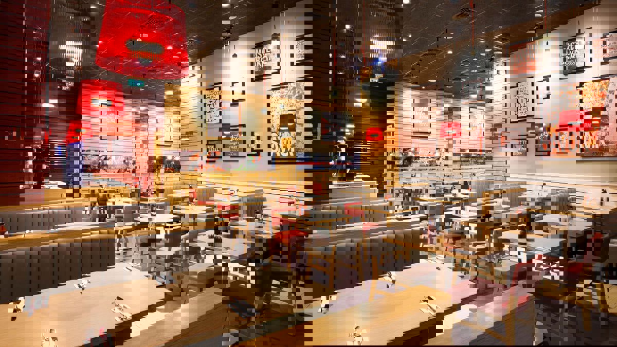 "أمريكانا" تخطط لإدراج مزدوج في الإمارات والسعودية
