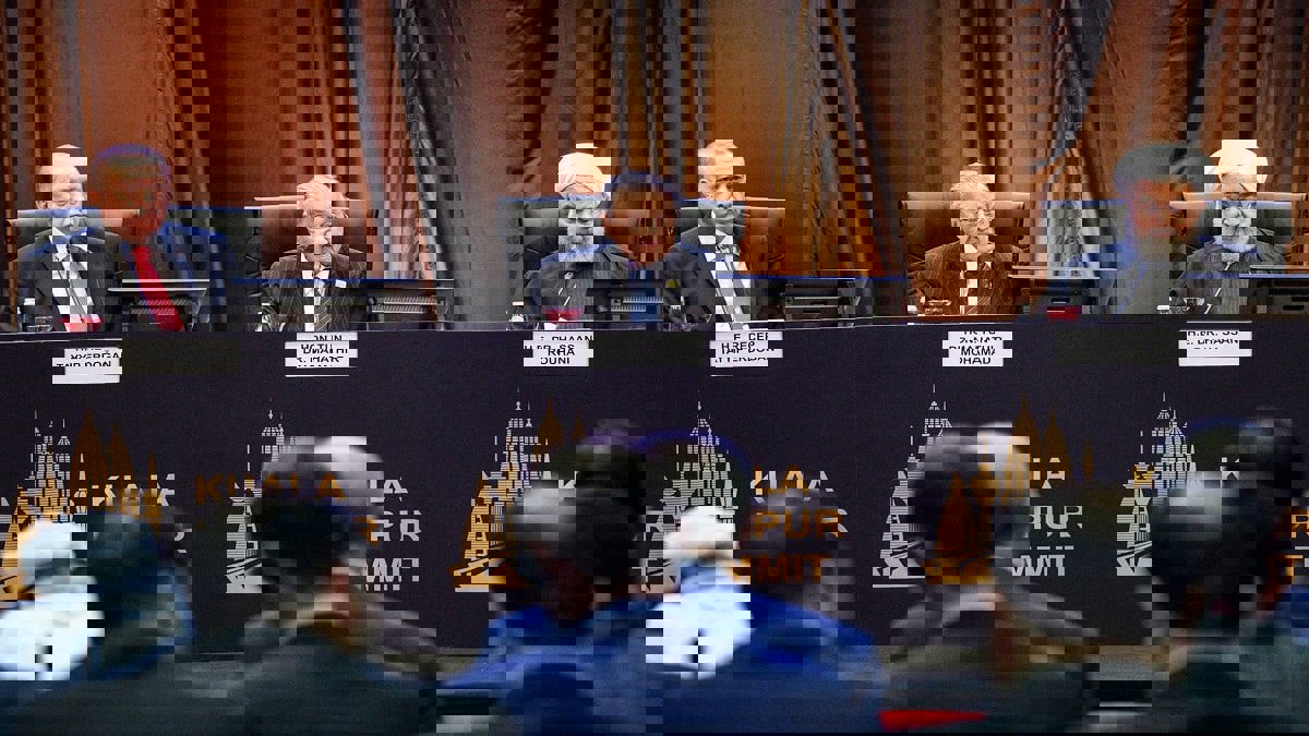 في الذكرى الأولى لقمة كوالالمبور الإسلامية.. لماذا نسيها حتى أهلها؟