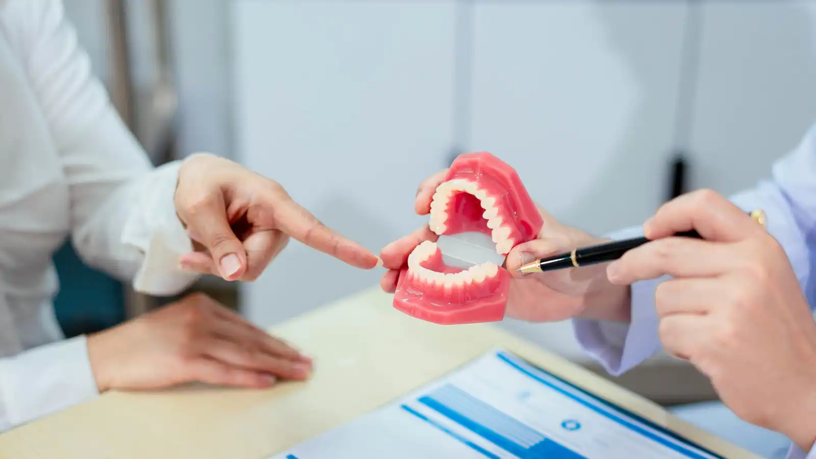 الرعاية الفموية المبكرة تحميك من مضاعفات صحية خطيرة