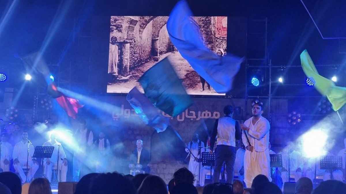 جمع بين الإبهار والحس الإنساني.."رحلة الأجيال" يفتتح مهرجان بنزرت