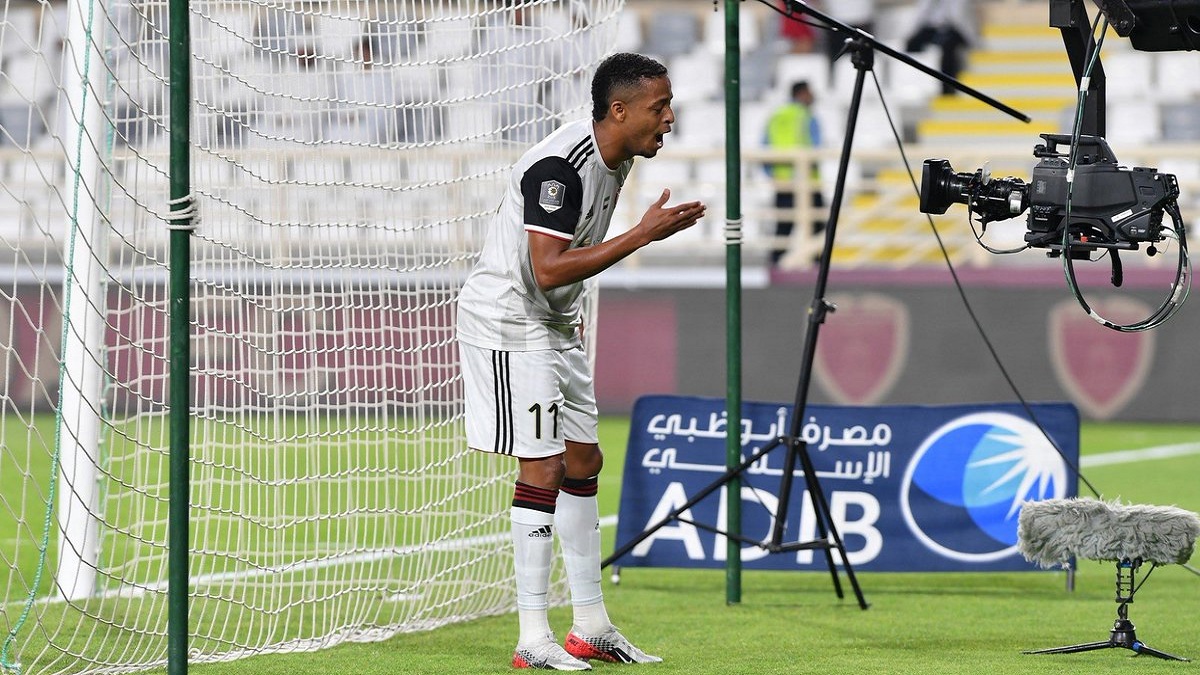 البرازيلي كينو يحسم الجدل حول رحيله للأهلي المصري (فيديو)