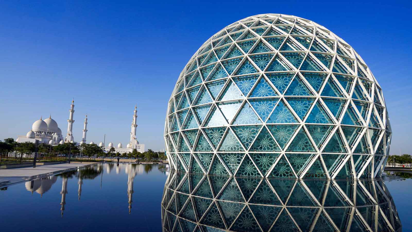 "نور وسلام".. مركز جامع الشيخ زايد الكبير يعلن استعداد المتحف لاستقبال الزوار