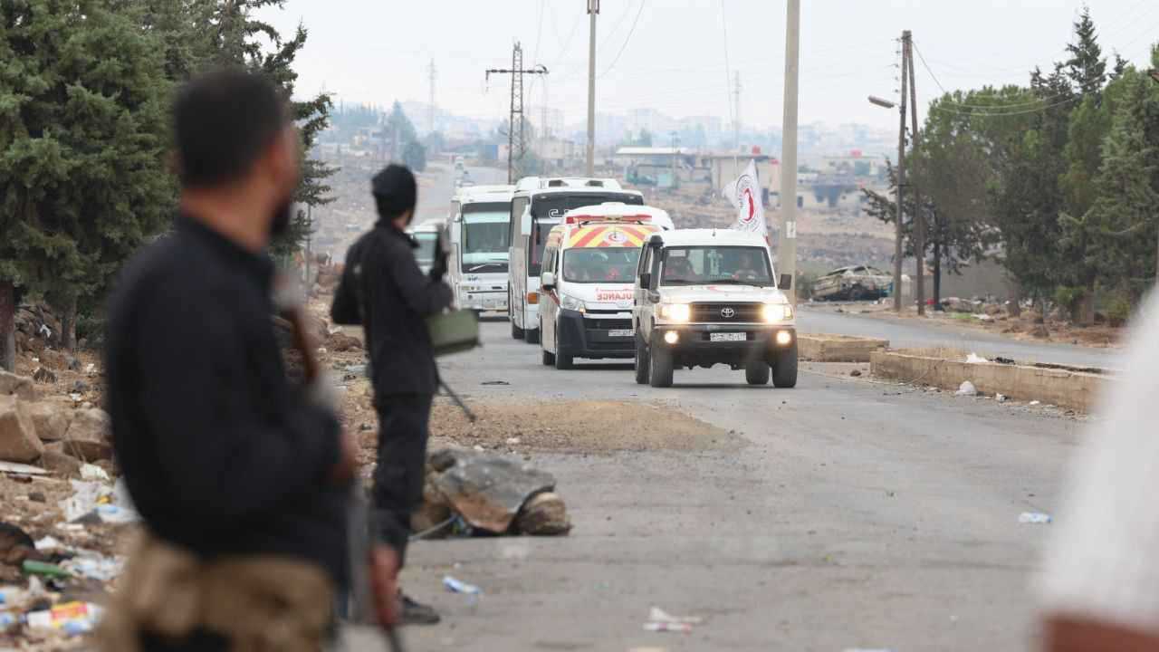 الأمن السوري يباشر بإجلاء عائلات البدو من السويداء إلى درعا (صور)