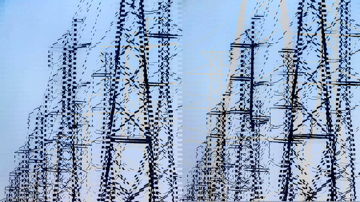 لبنان يرفع أسعار الكهرباء للمرة الأولى منذ التسعينات
