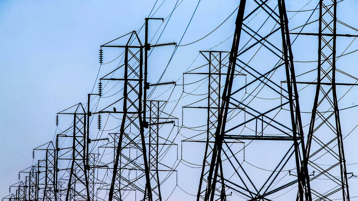 لبنان يرفع أسعار الكهرباء للمرة الأولى منذ التسعينات
