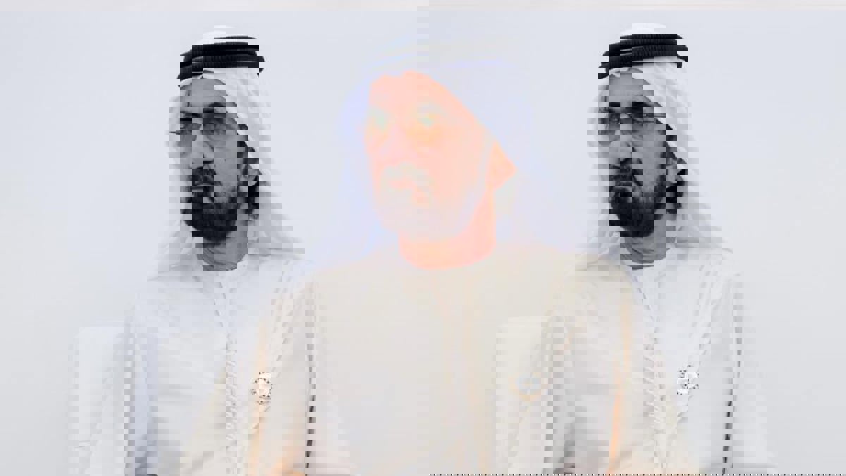 بعد بكائها المؤثر.. حاكم دبي يهدي طفلة عراقية مجموعة خيول