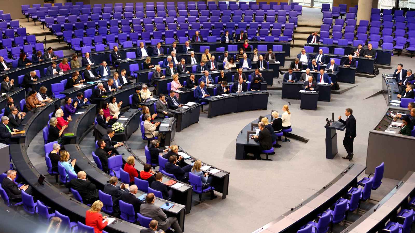 البرلمان الألماني يرفض مشروع قانون يشدد القيود ضد الهجرة