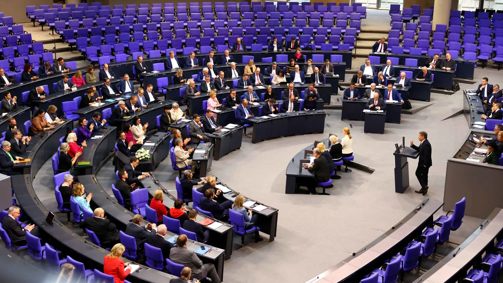 البرلمان الألماني يرفض مشروع قانون يشدد القيود ضد الهجرة