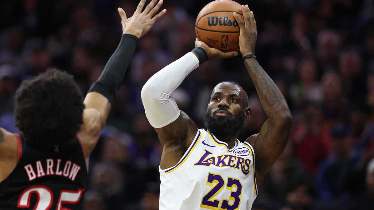 NBA.. ليكرز يهزم سيكسرز مع عودة لوكا دونتشيتش وليبرون جيمس