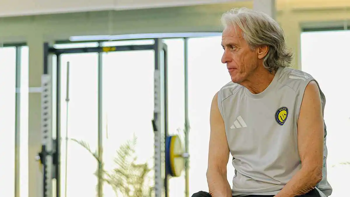 العدد لا يليق.. جيسوس يوجه رسالة نارية لجمهور النصر السعودي