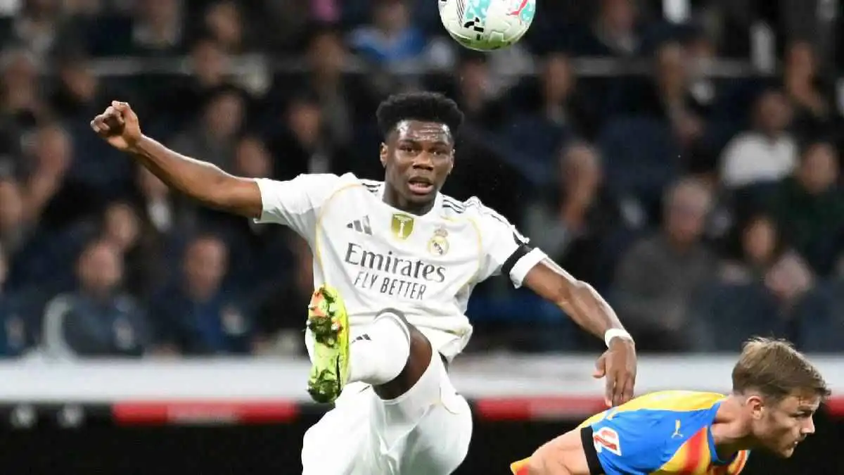 تغاضى عن ركلتي جزاء.. تقييم كارثي لحكم مباراة ريال مدريد وفالنسيا