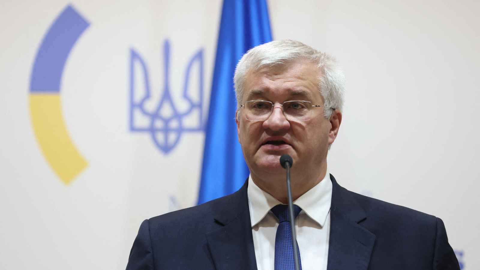 اتهامات بالتجسس.. أوكرانيا والمجر تتبادلان طرد دبلوماسيين