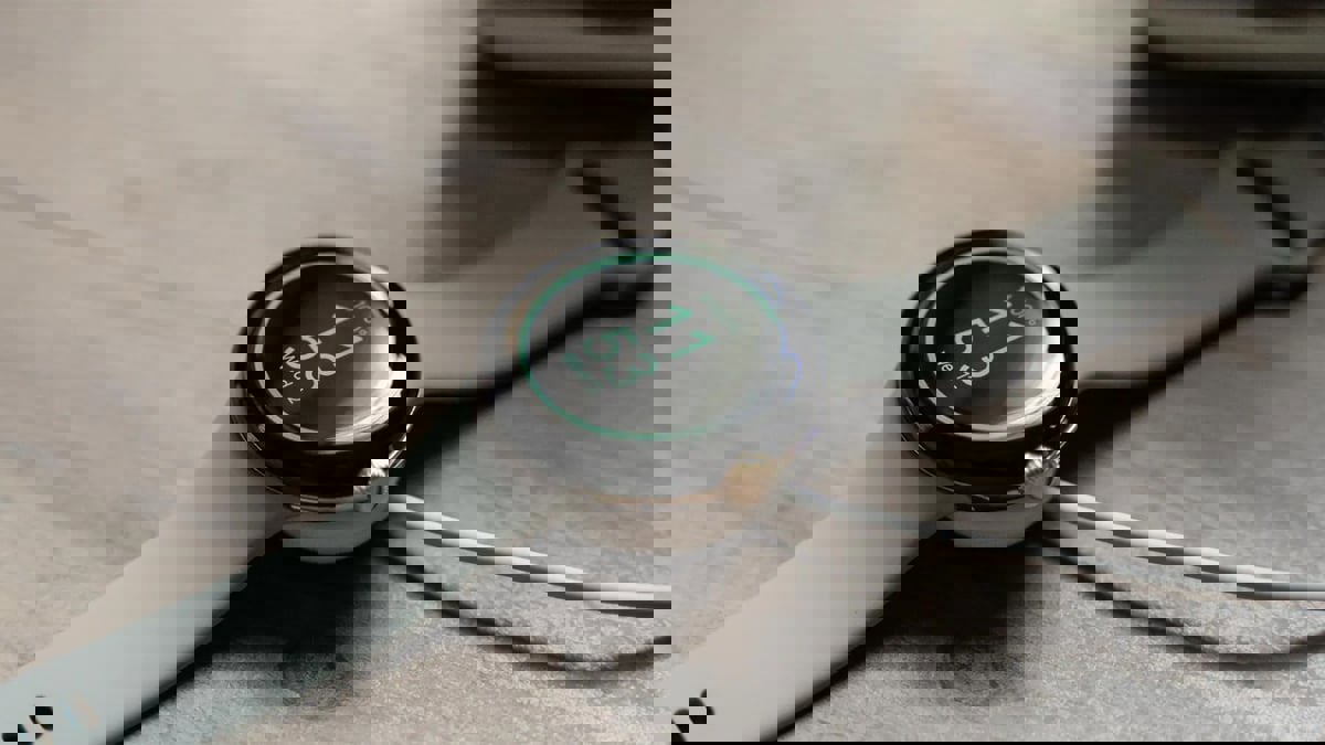 غوغل تحرم مستخدمي ساعتها "بيكسل ووتش" من استخدام الشواحن اللاسلكية