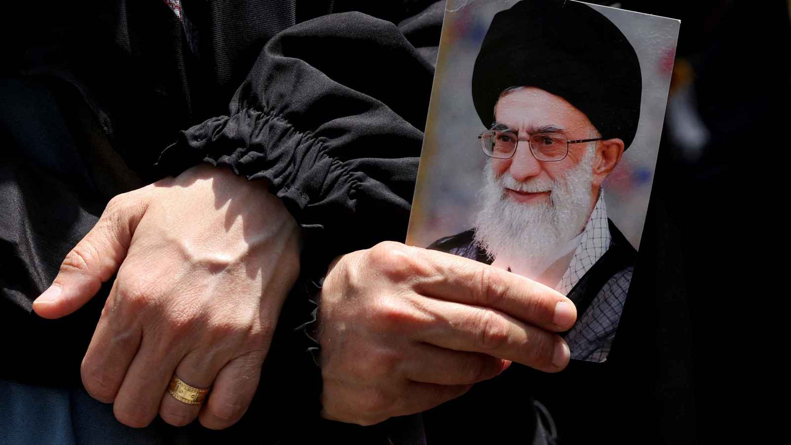 "محادثات سرية".. واشنطن وأوروبا تبحثان شكل القيادة الجديدة لإيران