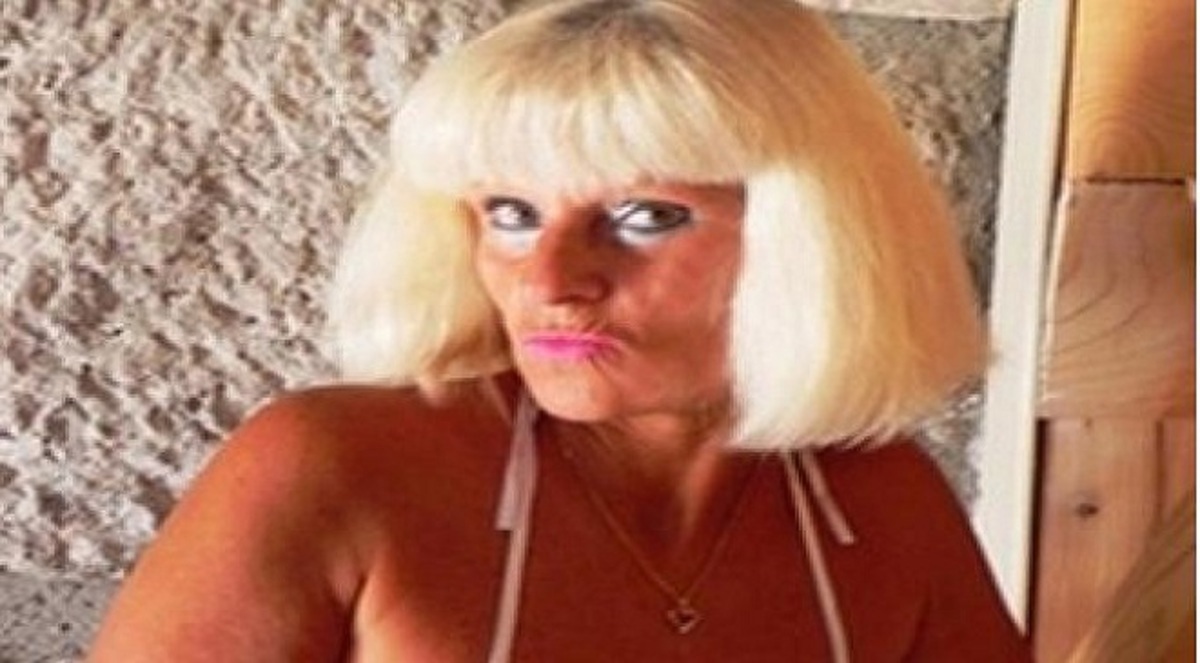 فرنسا: الجبهة الوطنية ترشح ممثلة إباحية