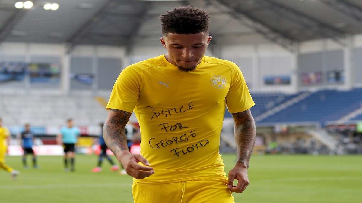 الفيفا يدعو إلى عدم عقاب اللاعبين المتعاطفين مع قضية "جورج فلويد"