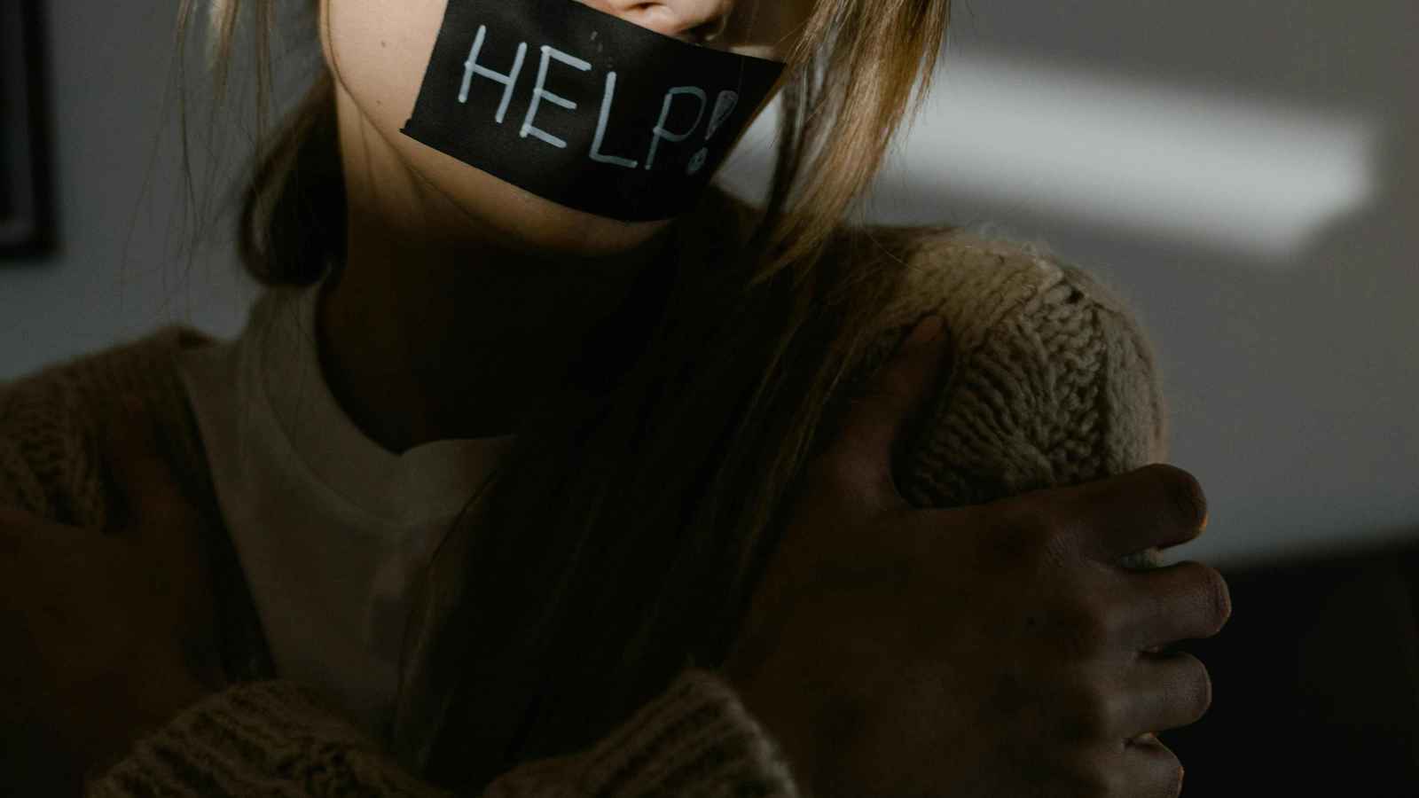 مصرع شاب وفتاة على يد والديهما في مصر