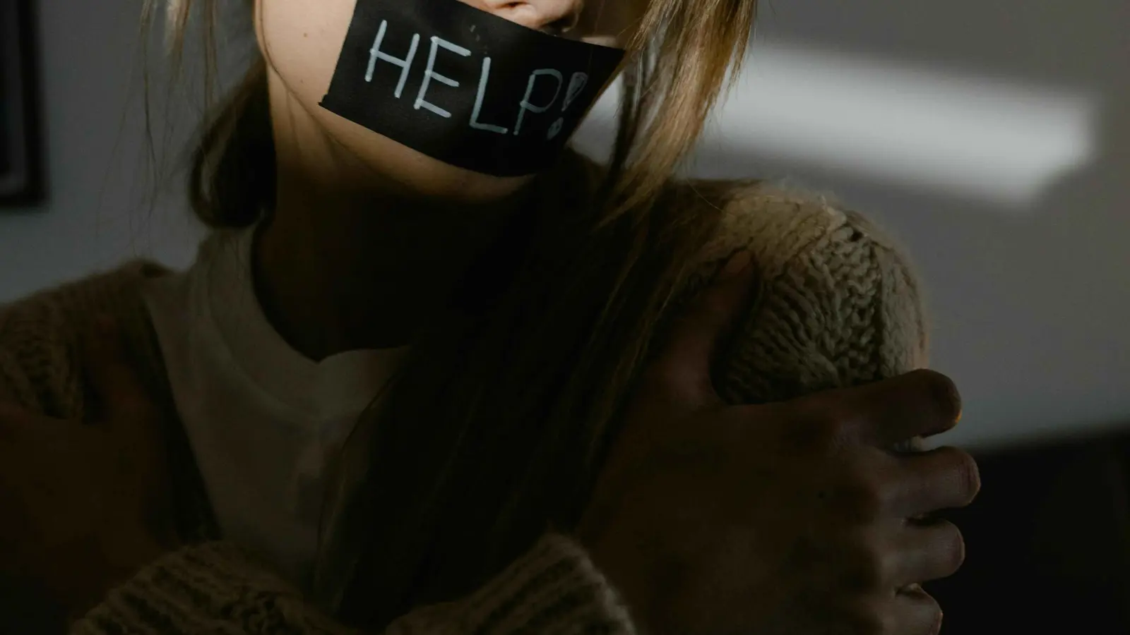 مصرع شاب وفتاة على يد والديهما في مصر