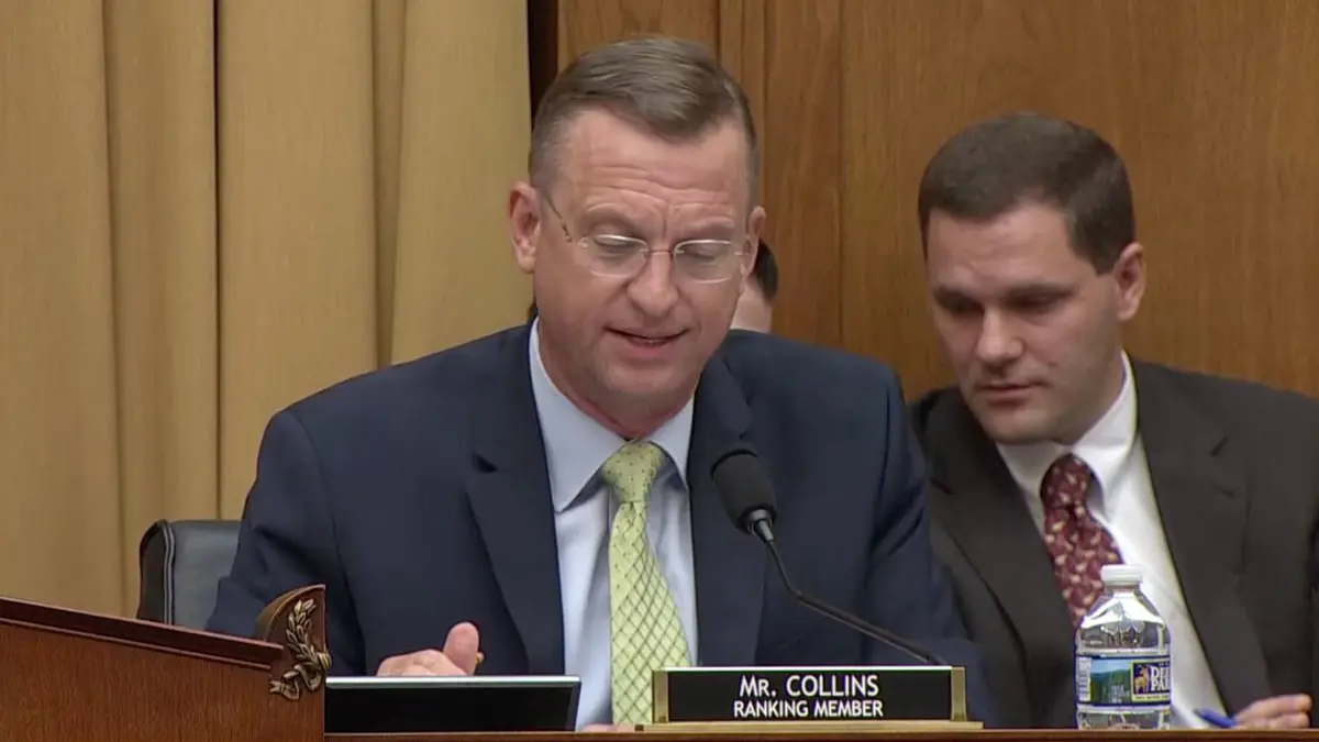 عضو في الكونغرس يعلن تعرضه لكورونا قبل أيام من لقائه ترامب