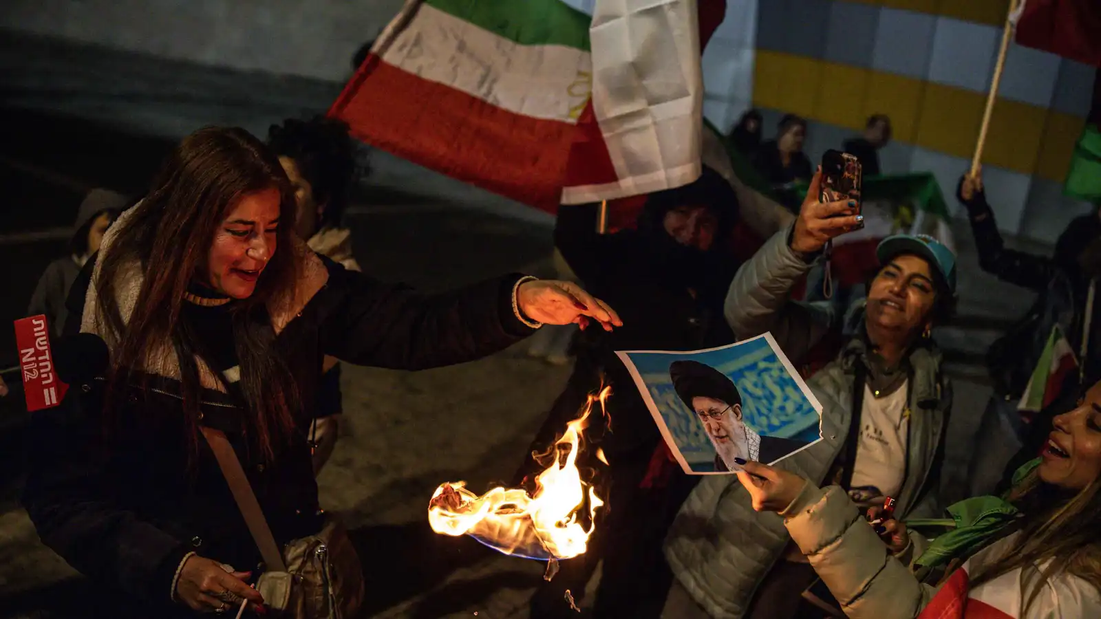 كندا تعلن مقتل أحد مواطنيها على يد السلطات الإيرانية