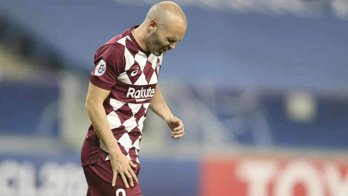 فيسيل كوبي يعلن عن إجراء إنييستا جراحة وغيابه 4 أشهر عن الملاعب