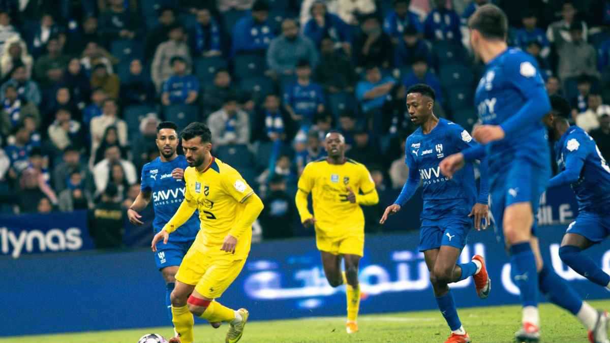 الهلال يوسع الفارق مع النصر بانتصار مريح على الحزم (فيديو)