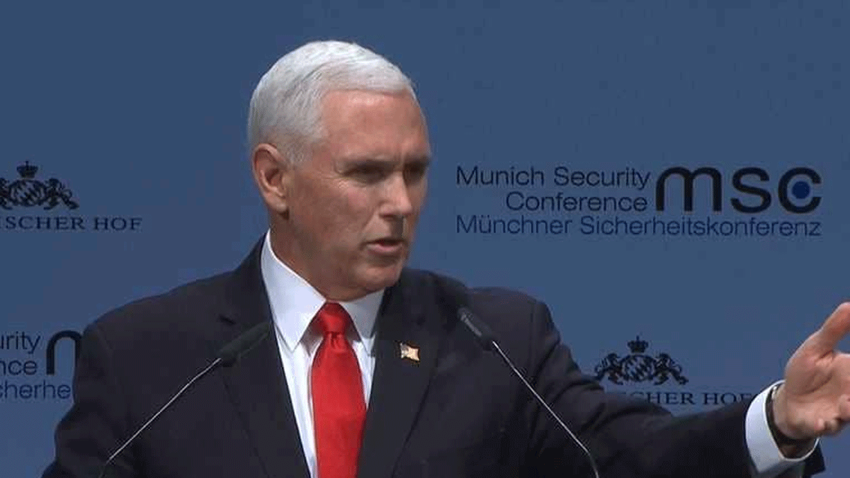 بنس ينتقد الاتحاد الأوروبي ويرفض دعوة ميركل للعمل مع روسيا