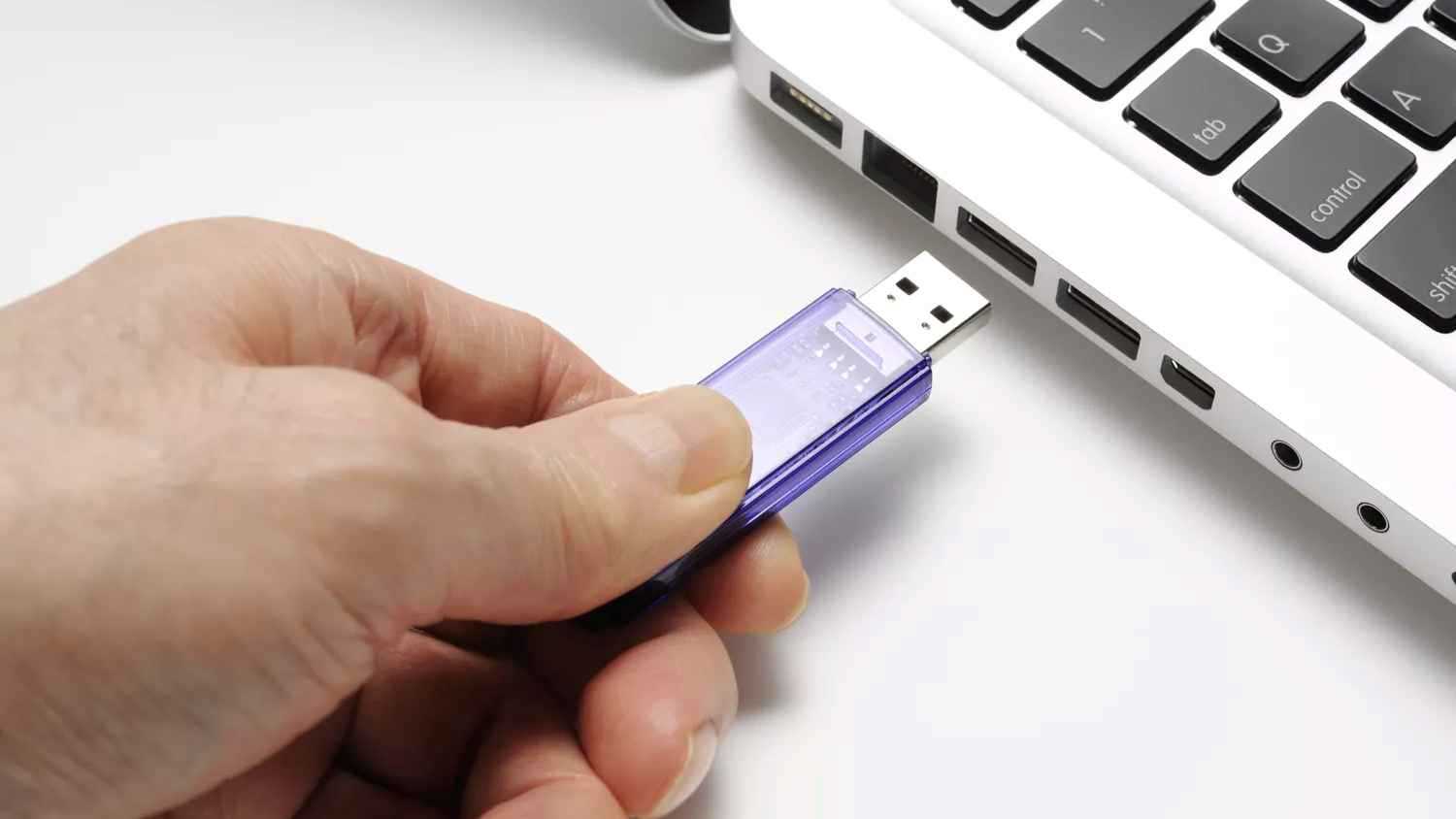 استغلال فلاش USB كذاكرة RAM.. حل سريع لتحسين أداء الكمبيوتر
