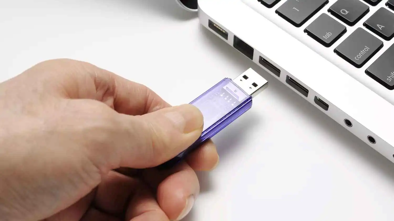 استغلال فلاش USB كذاكرة RAM.. حل سريع لتحسين أداء الكمبيوتر