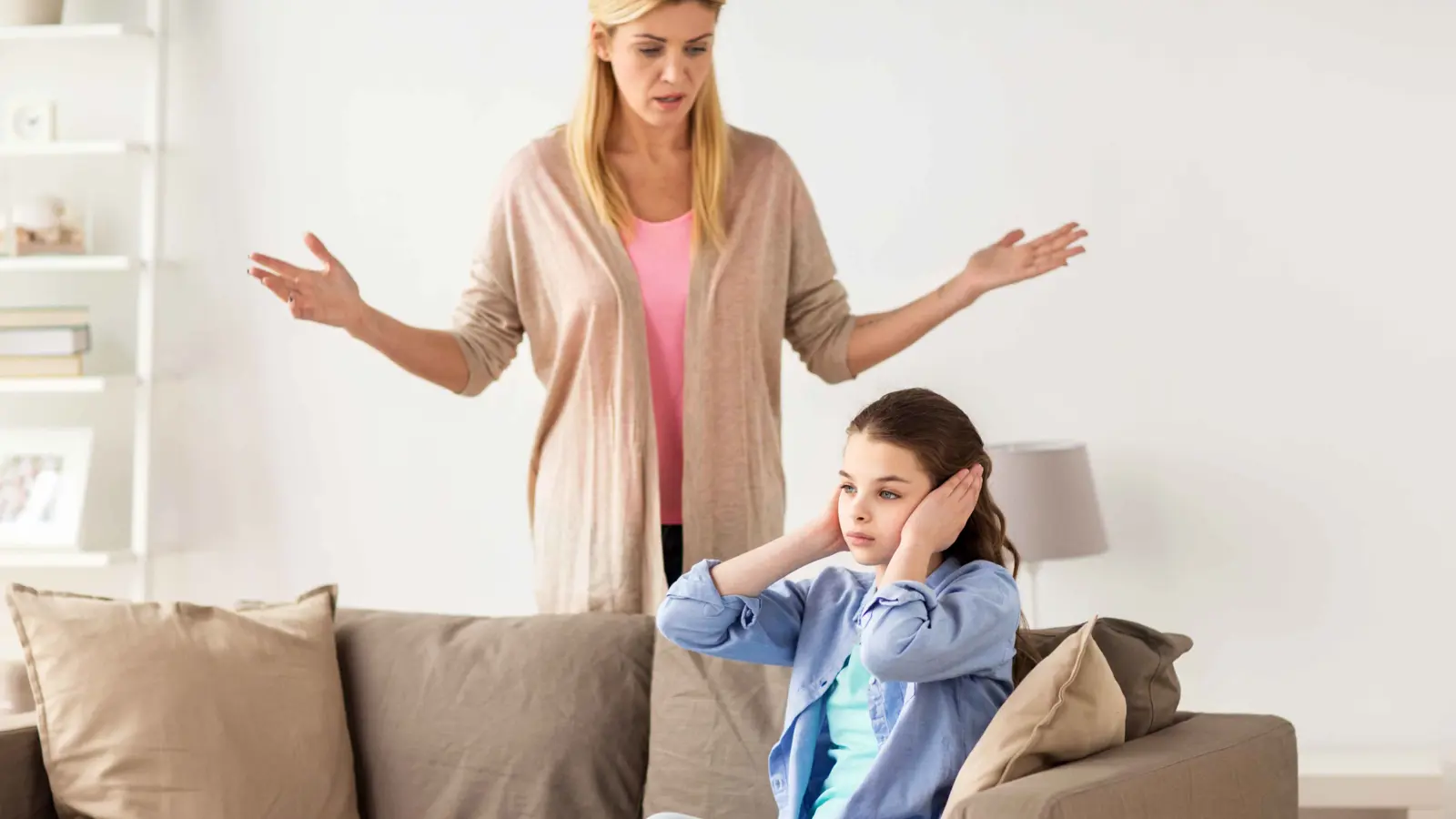 كيف تؤثر "أساليب التربية" في تشكيل شخصية طفلك؟