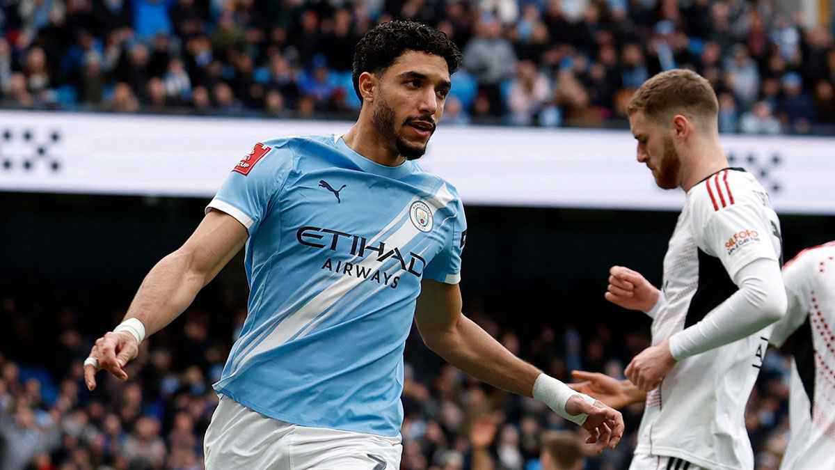 أحدث تطورات انتقال عمر مرموش إلى برشلونة 