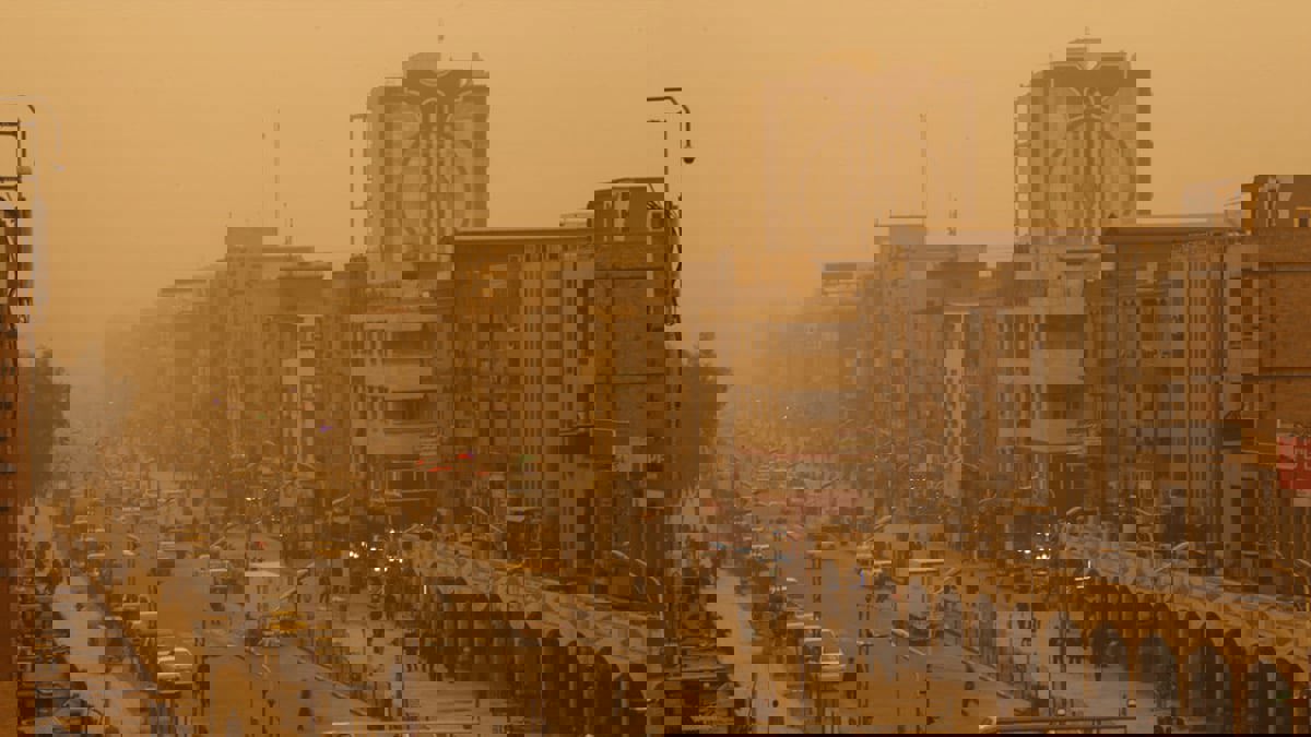 إيران والإمارات توقعان مذكرة لمكافحة العواصف الترابية