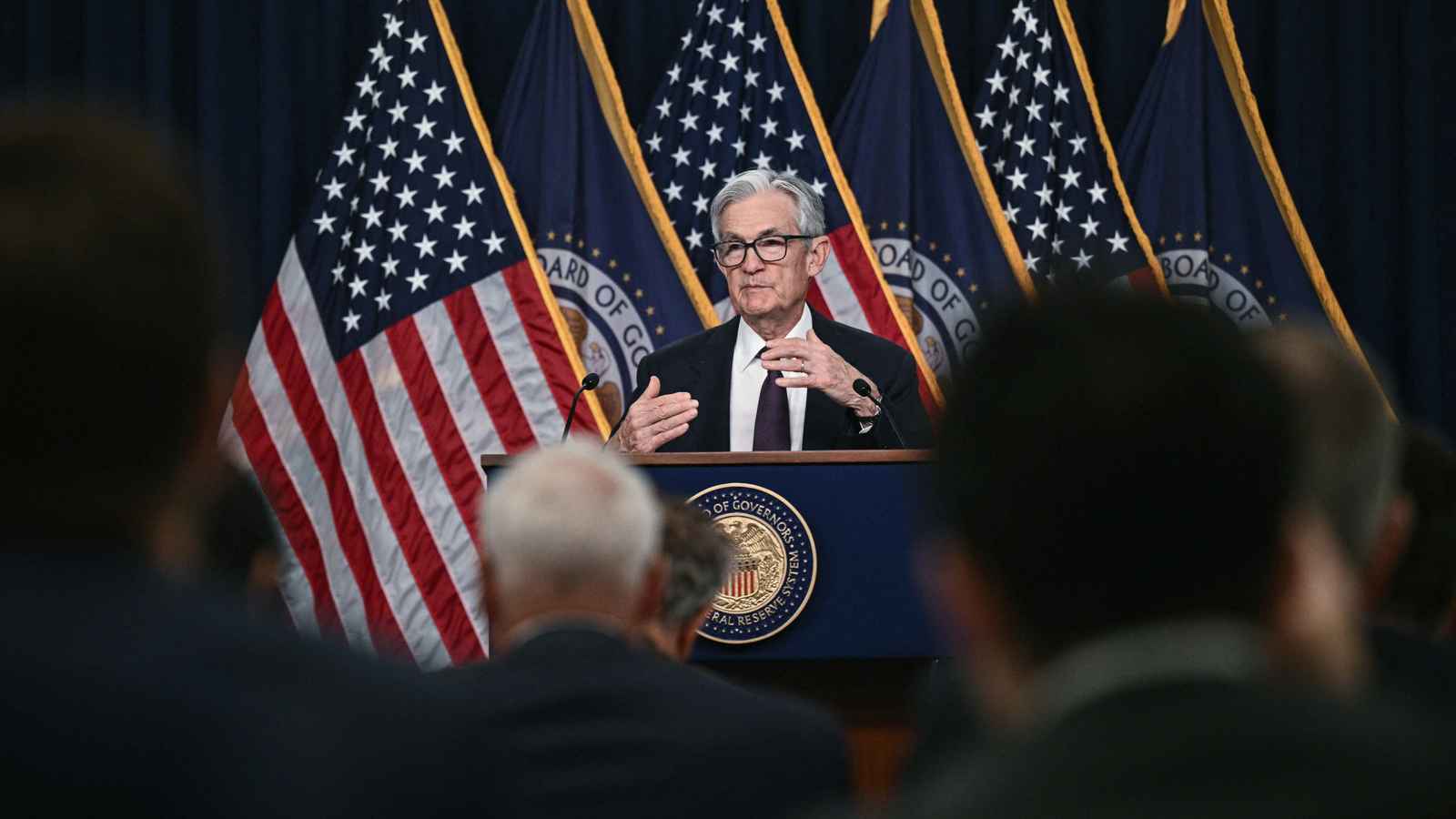 ترامب يهاجم جيروم باول مجدداً: "أحمق ولا يفقه شيئاً"