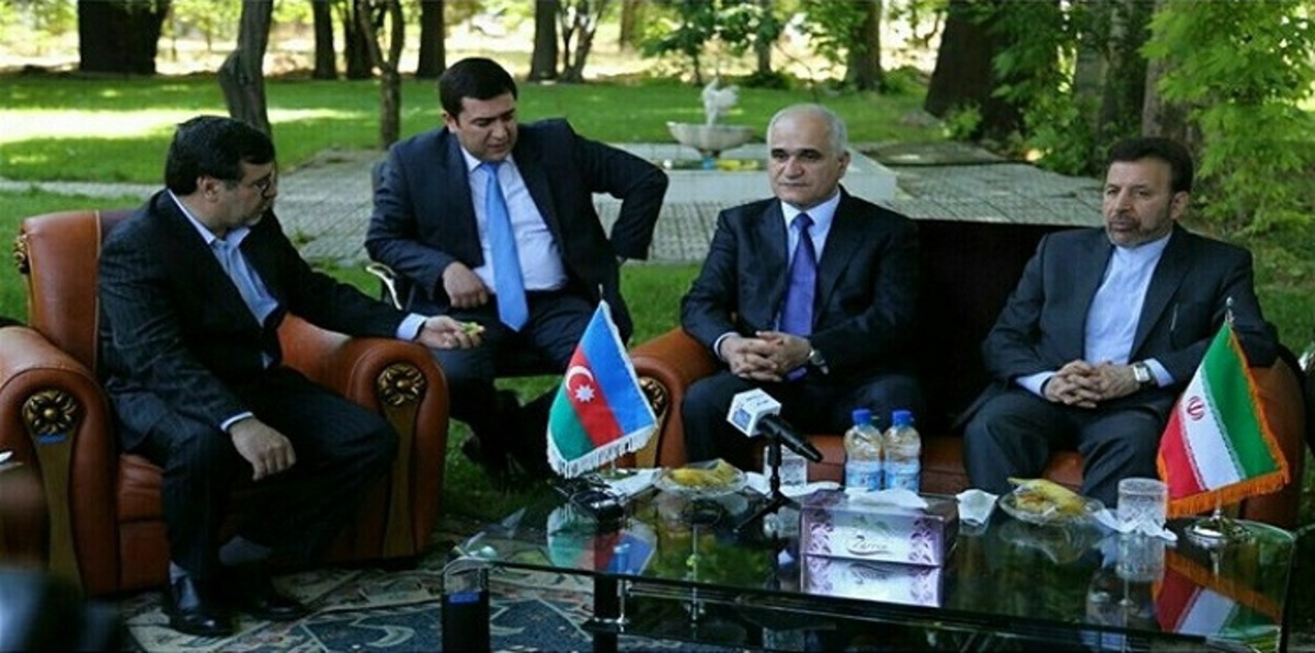 أذربيجان تقرض إيران 500 مليون دولار