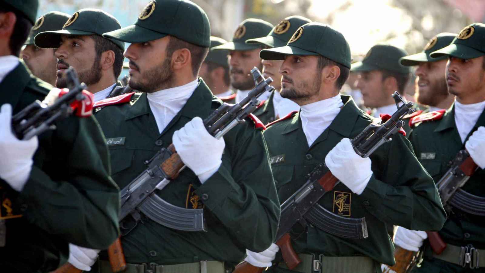 تلغراف: إيران أمرت بسحب قواتها من اليمن ووقف دعم وكلائها الإقليميين