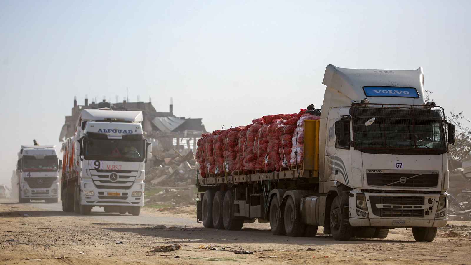 "آلية مؤقتة".. تفاصيل قرار إسرائيل استئناف إدخال المساعدات لغزة