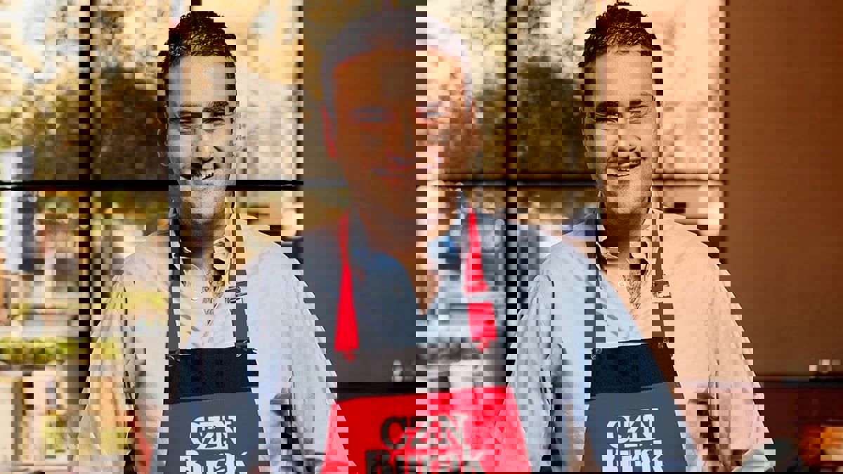 الشيف بوراك يتصالح مع والده على يد رجل أعمال يمني