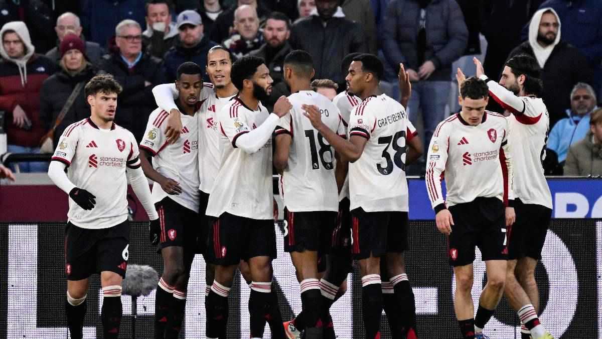 بث مباشر لمباراة ليدز يونايتد وليفربول في الدوري الإنجليزي 