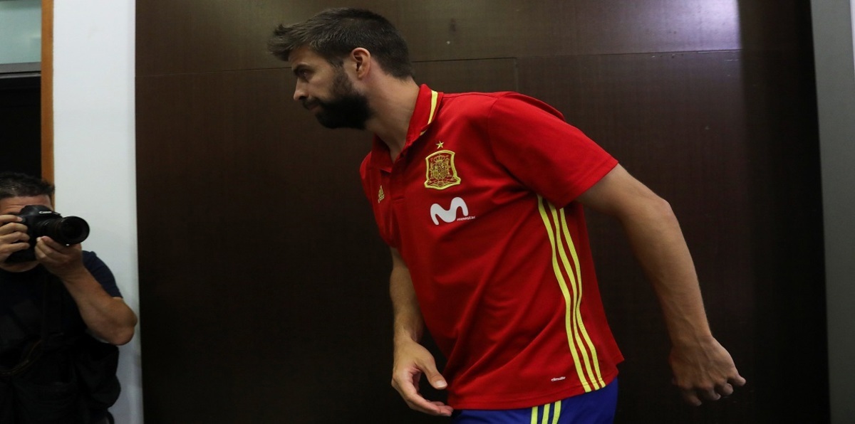 بيكيه: أساند استقلال كتالونيا وسأظل لاعبا بالمنتخب الإسباني (فيديو)