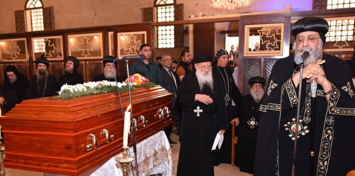 بعد جدل وغموض بالكنيسة المصرية.. تأكيد مقتل الأنبا "إبيفانيوس" وحبس الراهب المشلوح عقب اعترافه‎