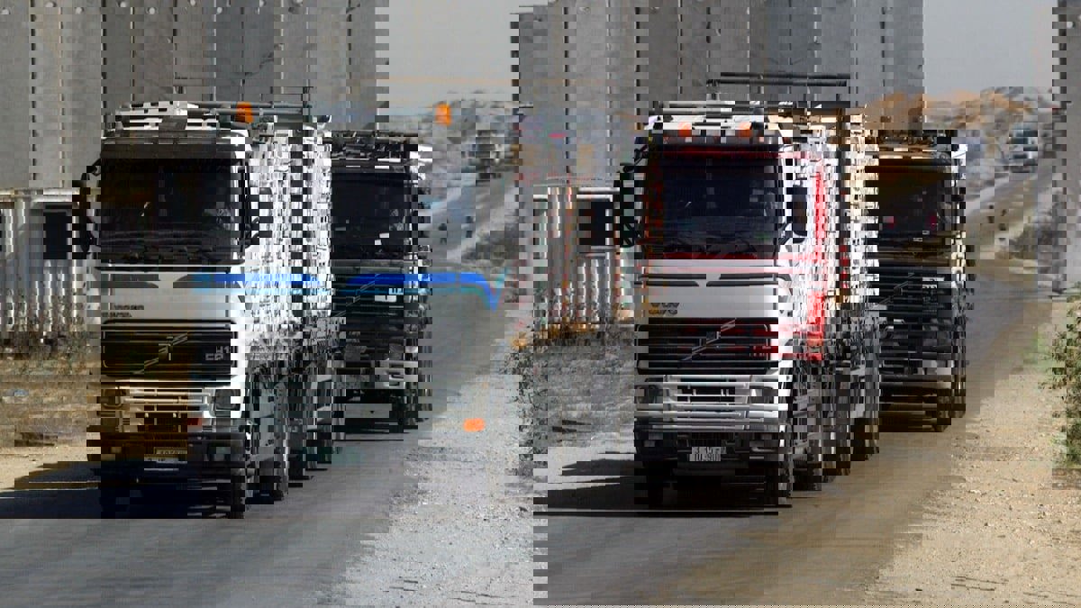 صحيفة عبرية: إسرائيل خففت الحصار عن قطاع غزة