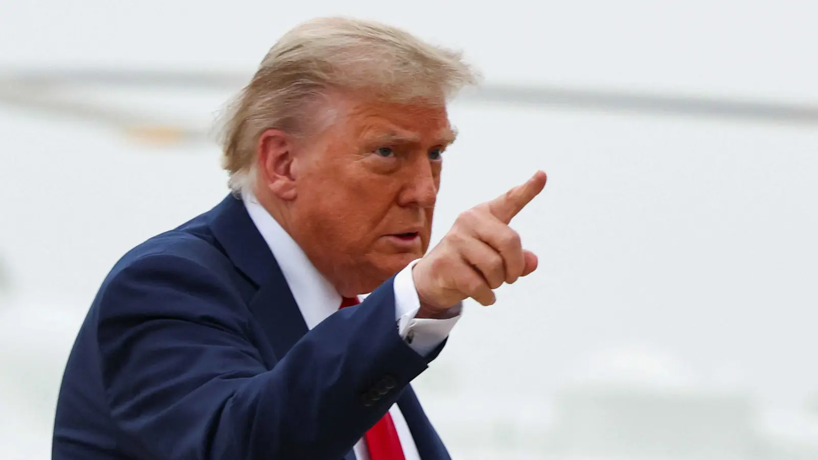 ترامب مهدداً: سأمهل إيران أسبوعين كأقصى حد