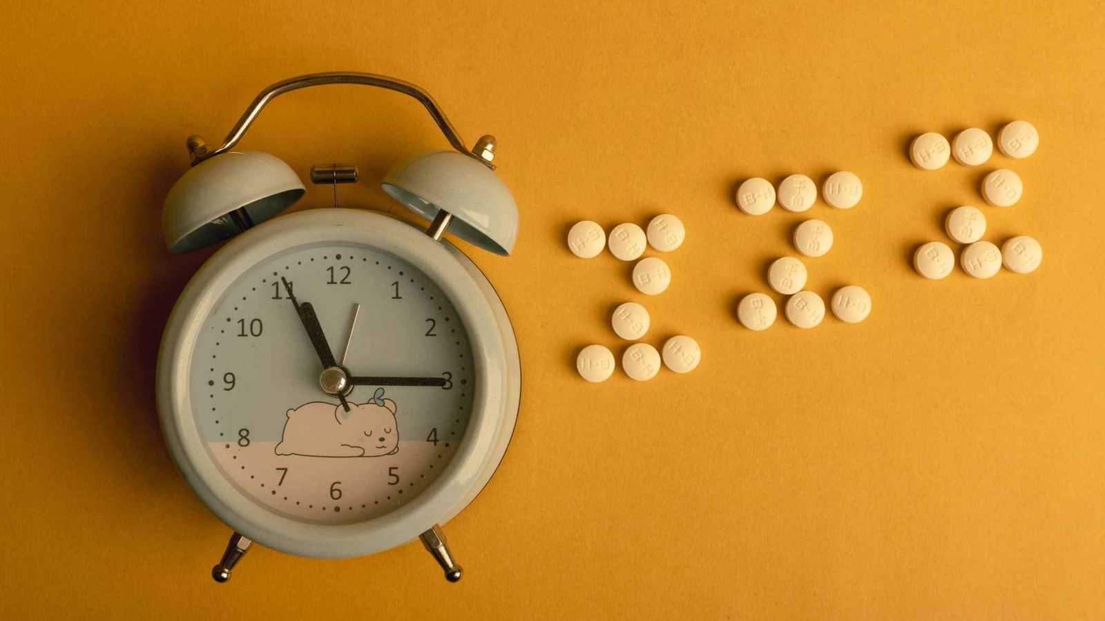 كم يستغرق الميلاتونين ليبدأ مفعوله في تحسين النوم؟