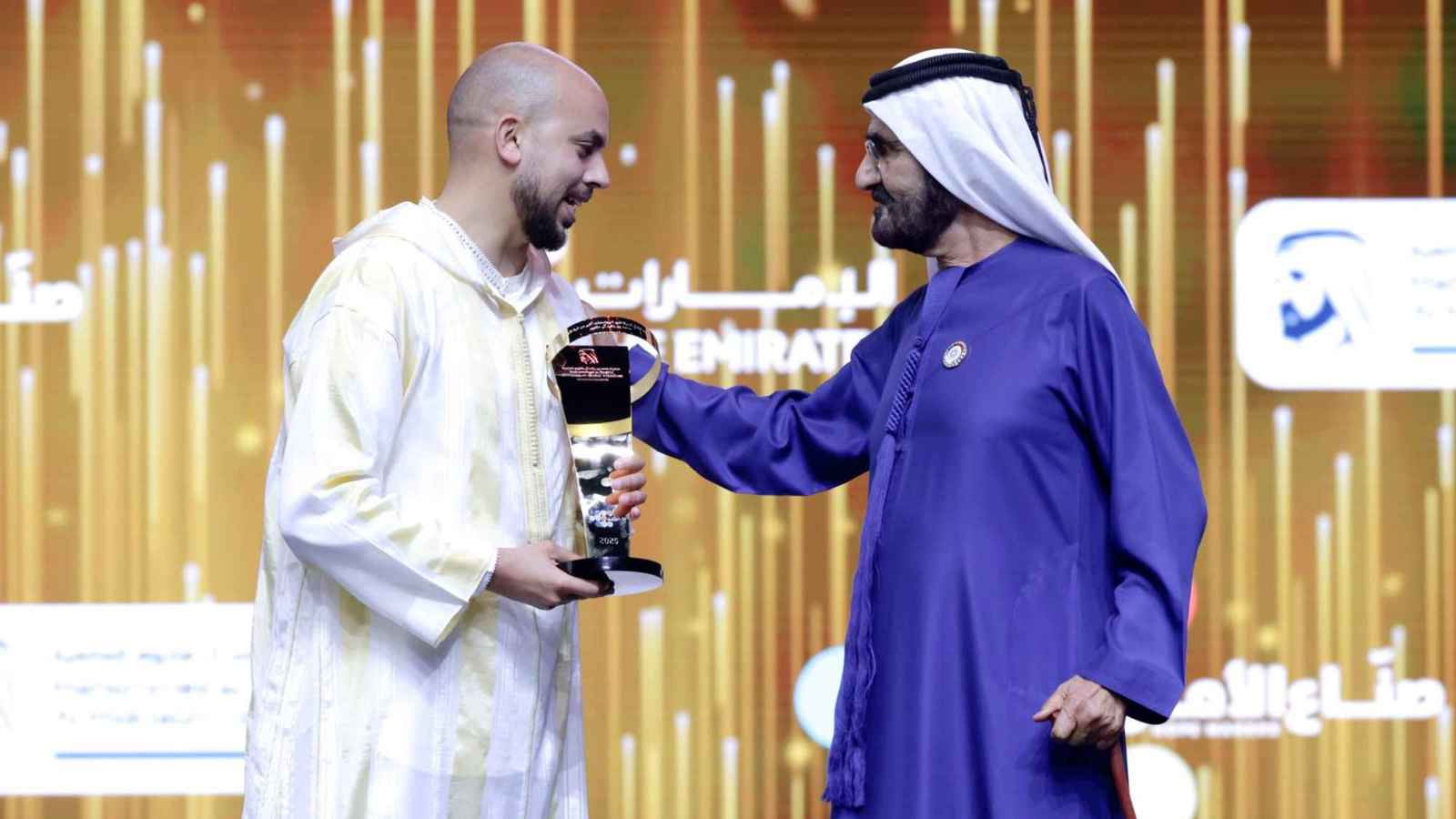 بسبب "أطفال القمر".. شاب مغربي ينال لقب "صانع الأمل"